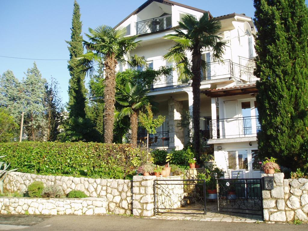 Apartments Villa Elizabet Malinska Exterior foto